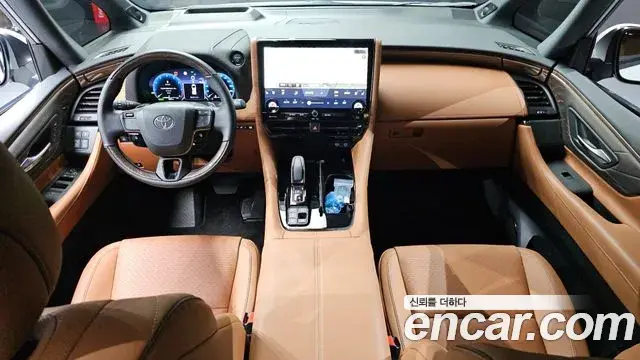 Toyota Alphard 2025 — Şəkil 31/38