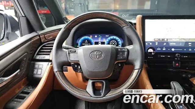 Toyota Alphard 2025 — Şəkil 26/38