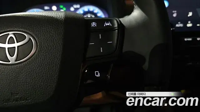 Toyota Alphard 2025 — Şəkil 27/38