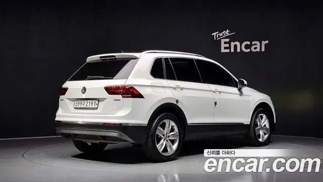 Volkswagen Tiguan 2020 — ფოტო 2/20