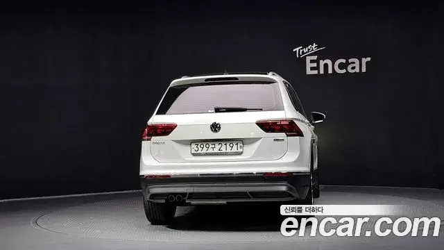 Volkswagen Tiguan 2020 — ფოტო 4/20