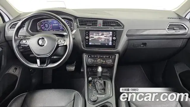 Volkswagen Tiguan 2020 — ფოტო 7/20