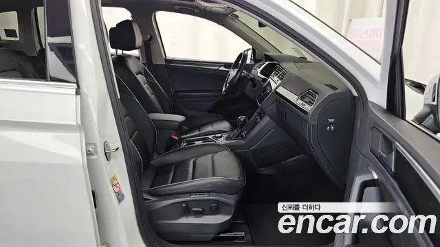 Volkswagen Tiguan 2020 — ფოტო 11/20