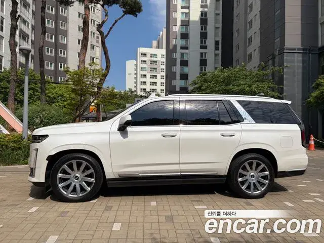 Cadillac Escalade 2022 — Photo 17/20