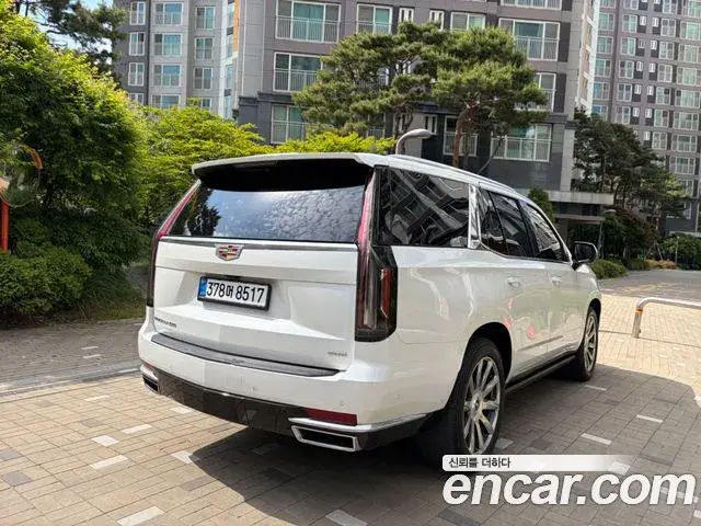 Cadillac Escalade 2022 — Photo 13/20
