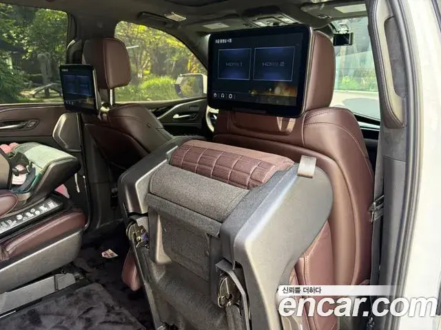 Cadillac Escalade 2022 — Photo 8/20