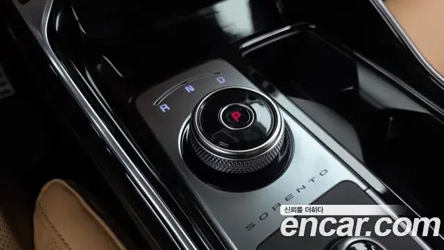 Kia Sorento 2020 — Фото 8/20