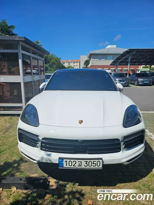 Porsche Cayenne 2021 — Фото 15/15
