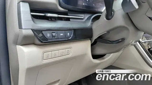 Kia Carnival 2023 — Фото 15/20