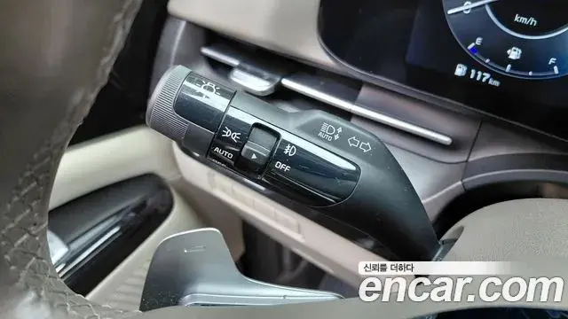 Kia Carnival 2023 — ფოტო 31/32