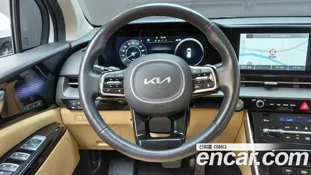 Kia Carnival 2023 — Фото 15/20