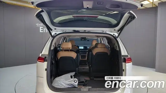 Kia Carnival 2023 — Şəkil 2/32