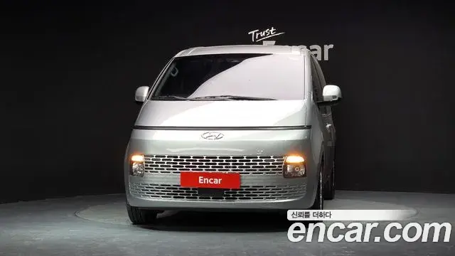 Hyundai Staria 2021 — Фото 3/20