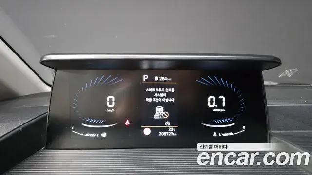 Hyundai Staria 2021 — Фото 8/20