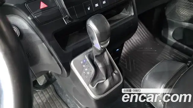Hyundai Staria 2021 — Фото 9/20