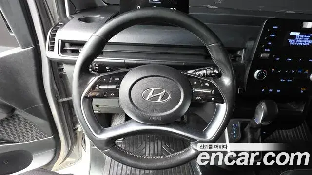 Hyundai Staria 2021 — Фото 13/20