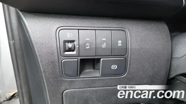 Hyundai Staria 2021 — Фото 17/20