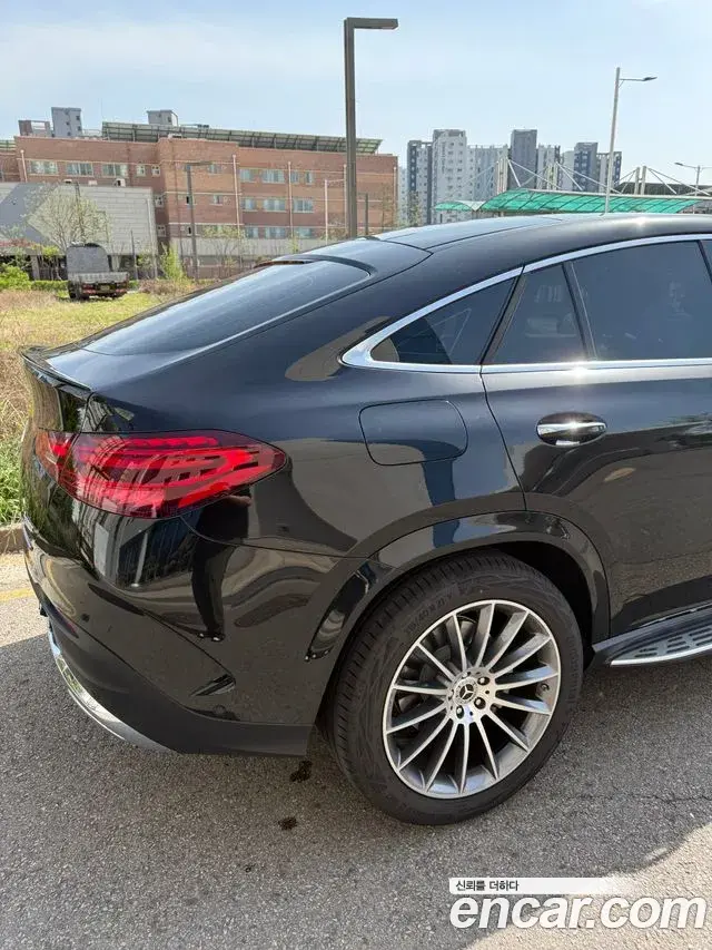 Mercedes-Benz GLE-Class 2025 — Фото 6/10