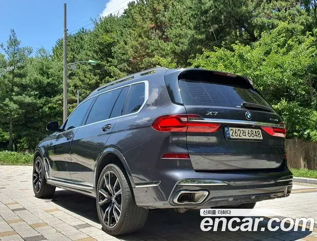 BMW X7 2021 — Photo 1/13