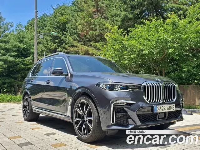 BMW X7 2021 — Photo 3/13