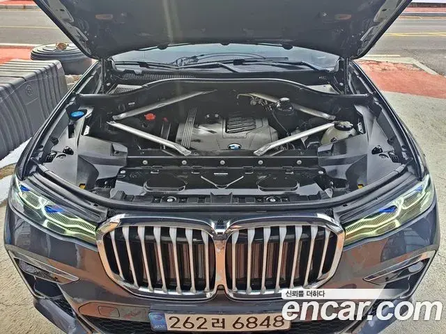 BMW X7 2021 — Photo 11/13