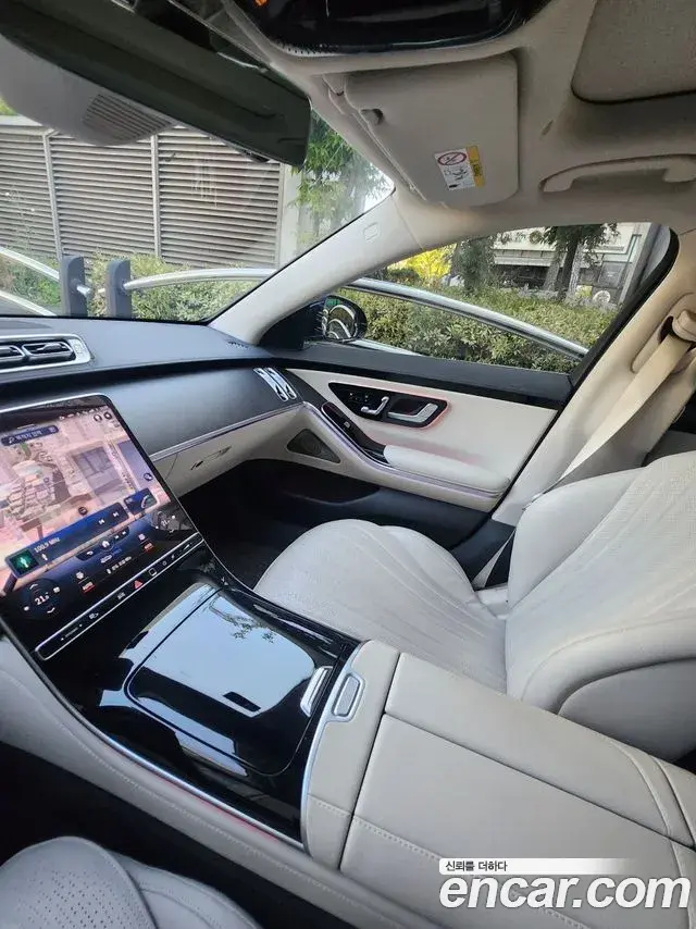 Mercedes-Benz S-Class 2022 — Photo 7/11