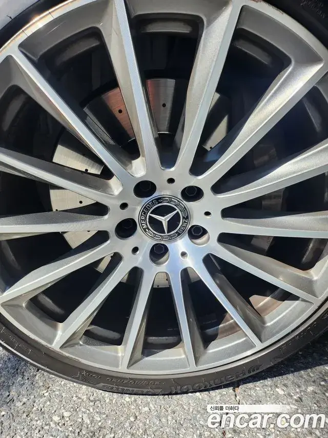 Mercedes-Benz S-Class 2022 — Photo 8/11