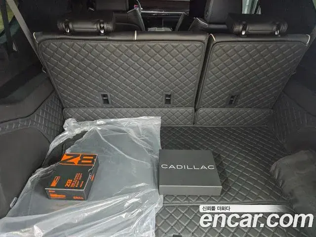 Cadillac Escalade 2026 — Photo 14/17
