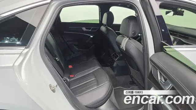 Audi A6 2021 — Şəkil 12/20
