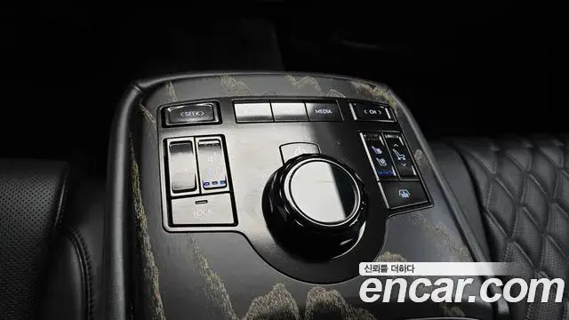 Genesis Electrified G80 2025 — Photo 14/20