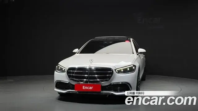 Mercedes-Benz S-Class 2024 — Photo 3/20