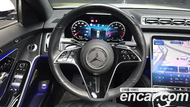 Mercedes-Benz S-Class 2024 — Photo 15/20