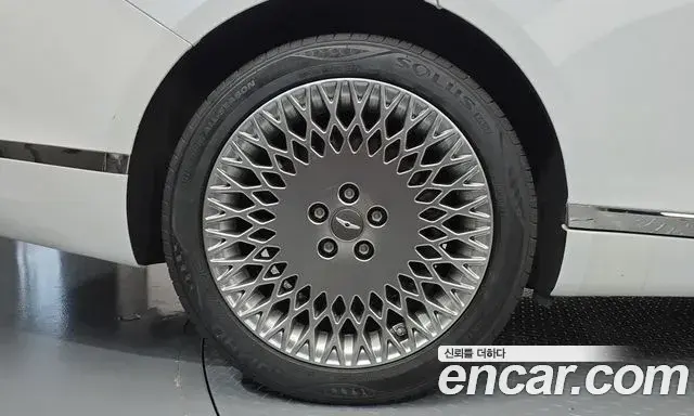 Genesis Electrified G80 2021 — Photo 5/20