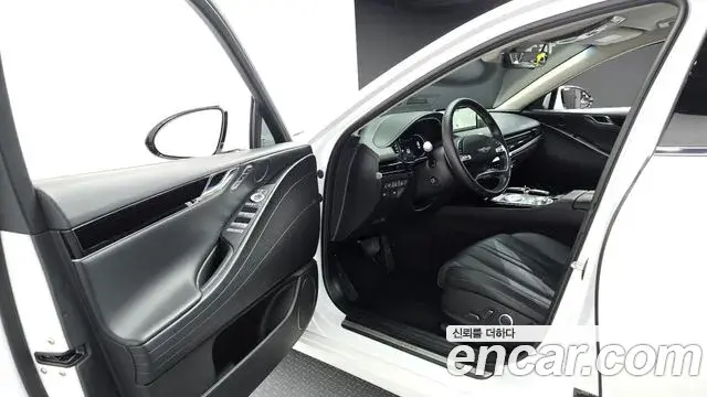 Genesis Electrified G80 2021 — Photo 10/20
