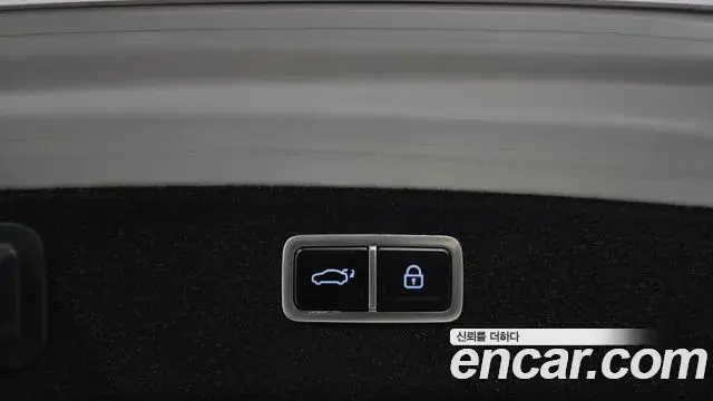 Genesis Electrified G80 2021 — Photo 16/20