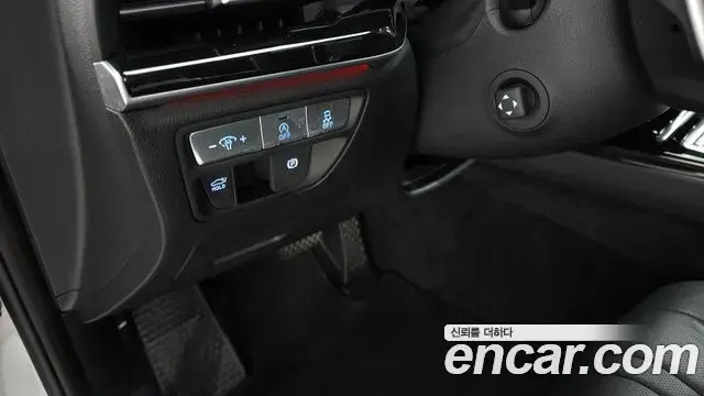 Genesis Electrified G80 2021 — Photo 19/20