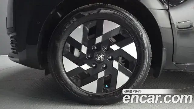 Hyundai Staria 2026 — Şəkil 5/20