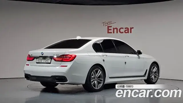 BMW 7 Series 2018 — Photo 2/20