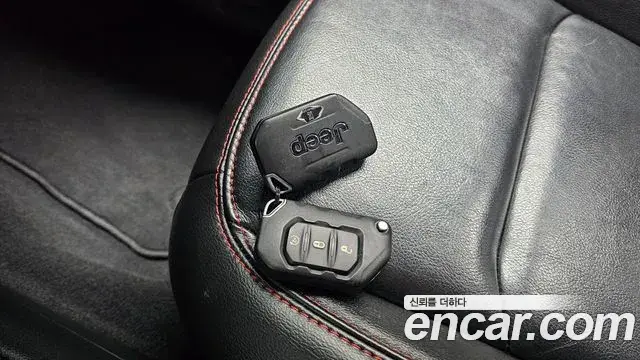 Jeep Wrangler 2023 — Photo 15/20