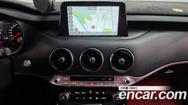 Kia Stinger 2019 — Photo 13/20
