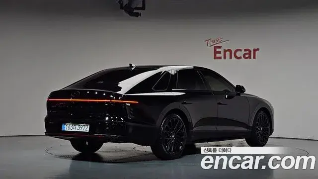 Hyundai Grandeur 2025 — Photo 2/20