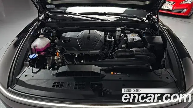 Hyundai Grandeur 2025 — Photo 6/20