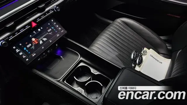 Hyundai Grandeur 2025 — Photo 17/20