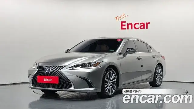 Lexus ES300h 2019 — Photo 20/20