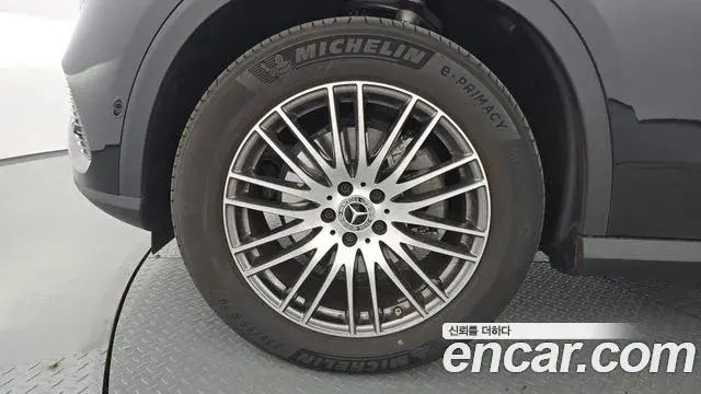 Mercedes-Benz GLC-Class 2026 — Photo 5/20