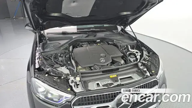 Mercedes-Benz GLC-Class 2026 — Photo 6/20