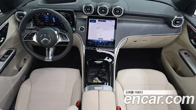 Mercedes-Benz GLC-Class 2026 — Photo 7/20