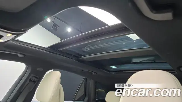 Mercedes-Benz GLC-Class 2026 — Photo 16/20