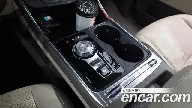 Kia Carnival 2025 — Photo 9/20