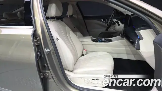 Kia K8 2024 — Photo 11/20